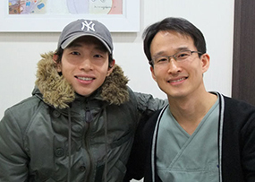 영화배우 봉태규님께서 에스원성형외과에 방문하셨습니다.